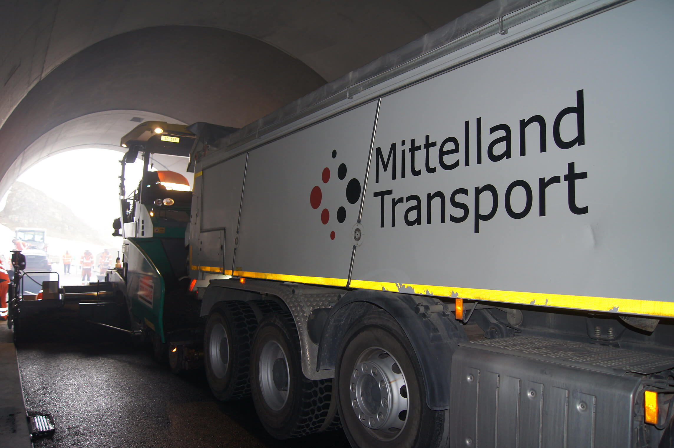 Sanierung Sustenpasstunnel Belagtransport 4 Sanierung Sustenpasstunnel Belagtransport 4