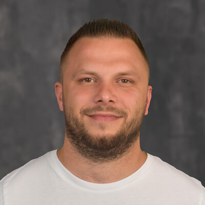 Mittellandtransport Mitarbeiter Portrait volle Auflo╠êsung DSC 2912