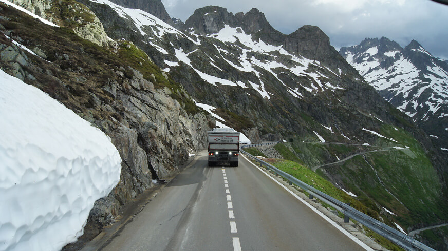 Sanierung Sustenpass Tunnel Belagtransport